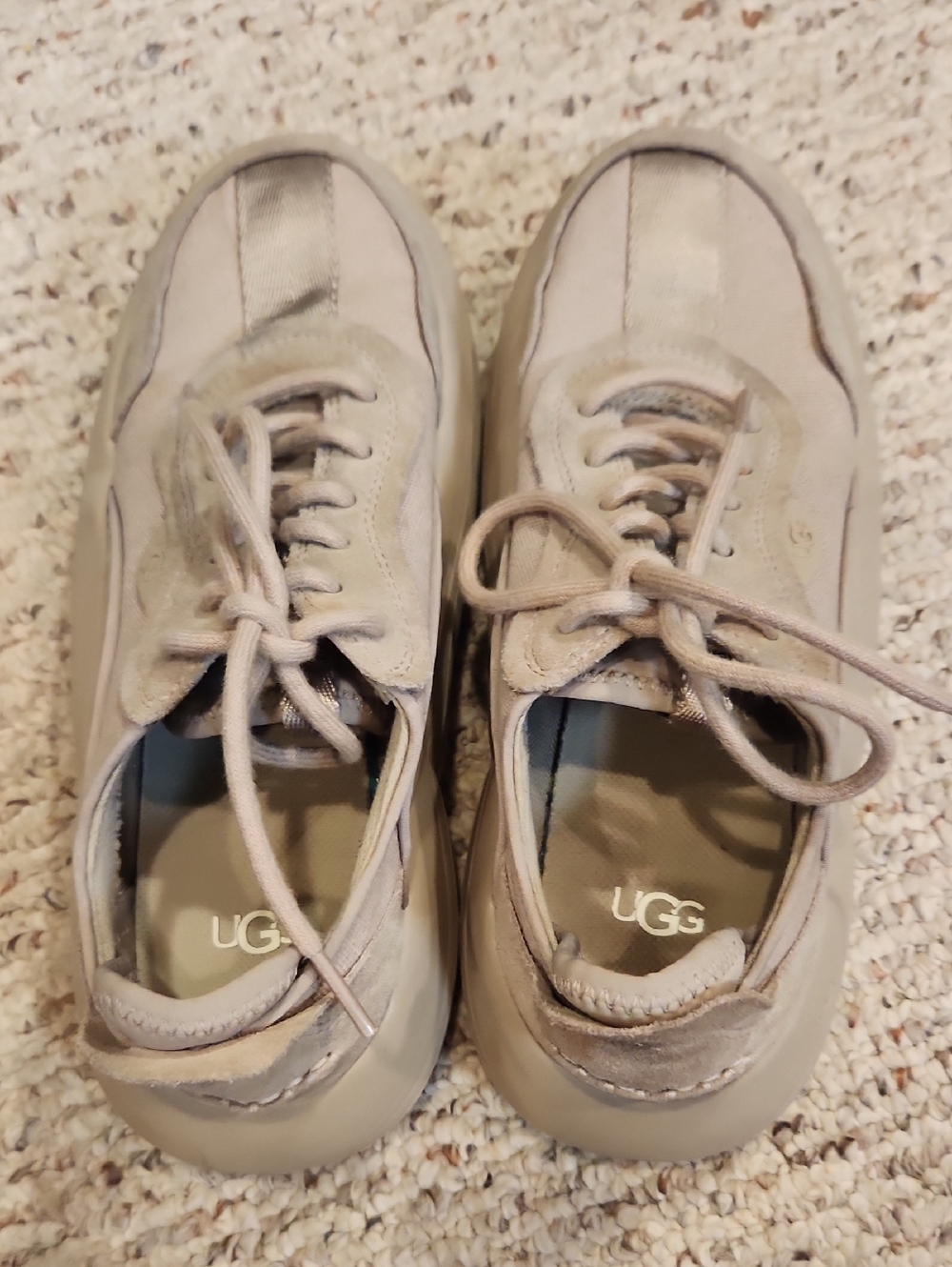 UGG LA Cloud Low trainers Sz. 8 Women